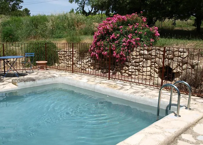 Hotel pres du College: jardin d'antan